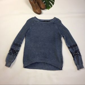 blu pepper 🌶 sweater w lace designs on sleeve SZS