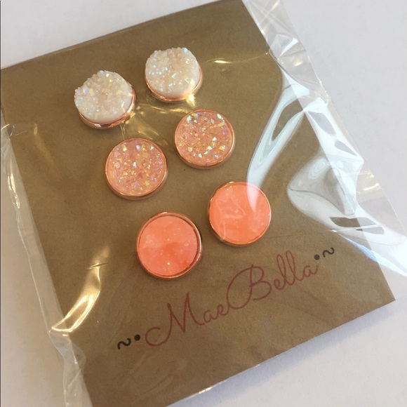 Peachy pink sparkly earrings set - Picture 2 of 2