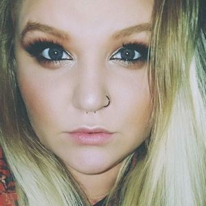 Meet your Posher, Mayce