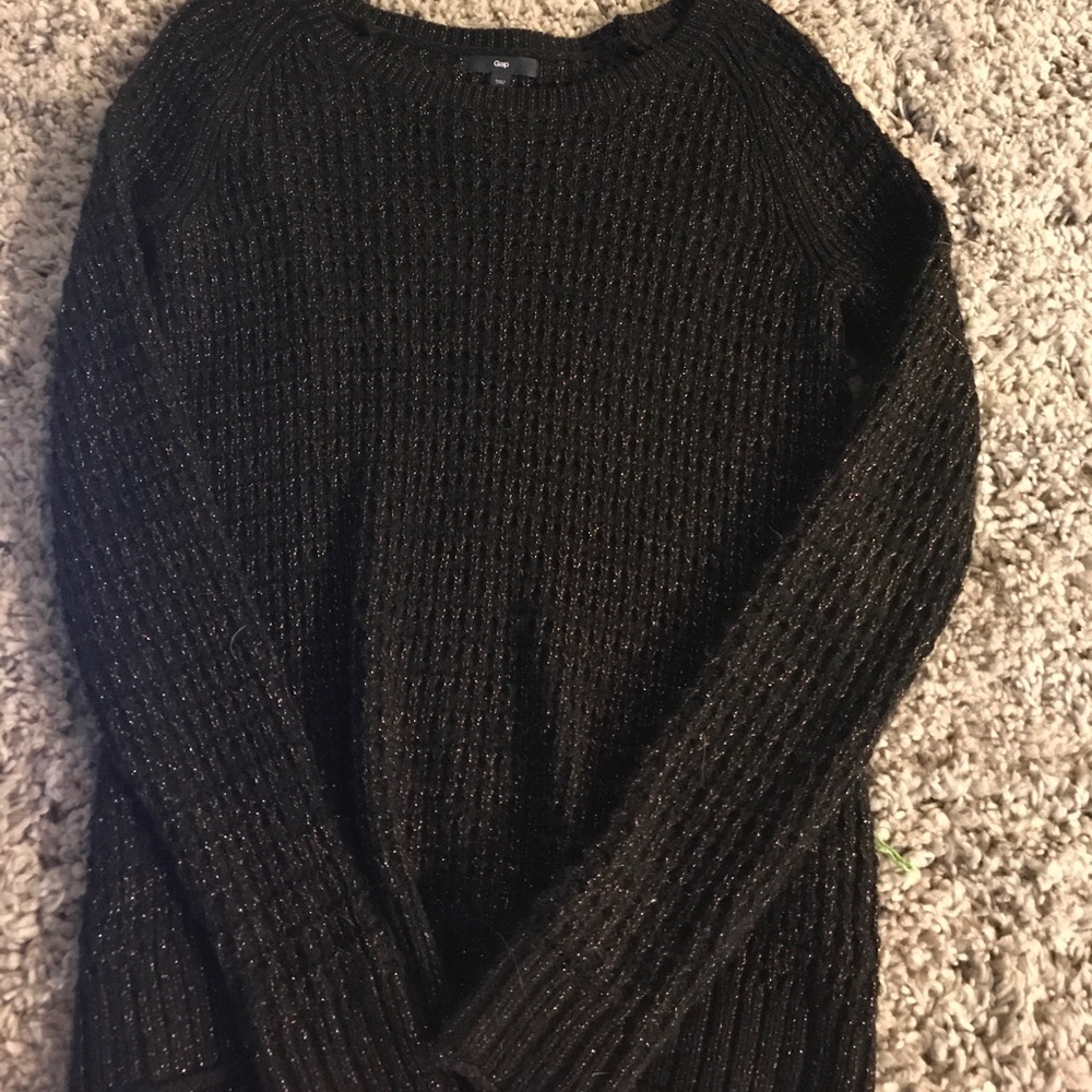 Gap sweater