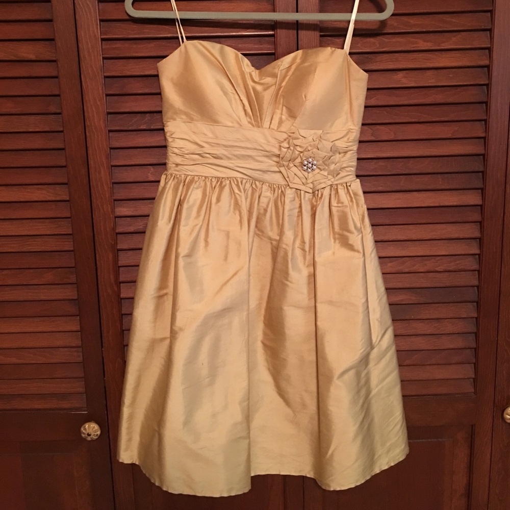 Last call!! Gorgeous formal dress