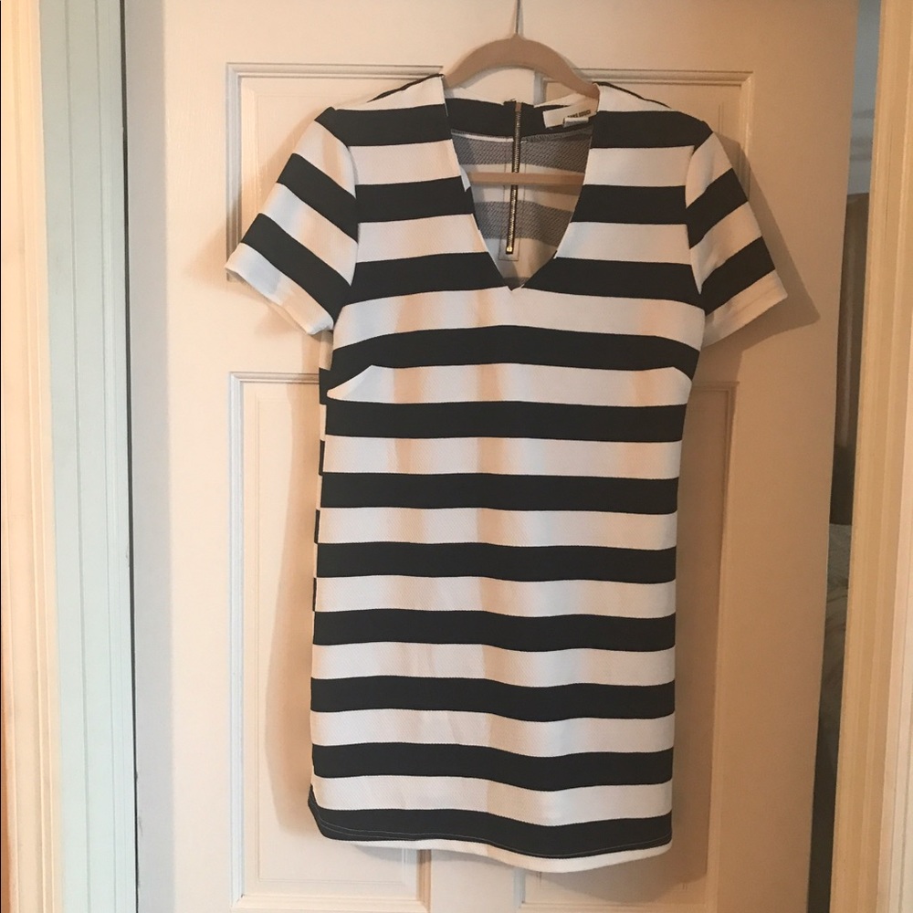 Sans Souci Black and White Dress
