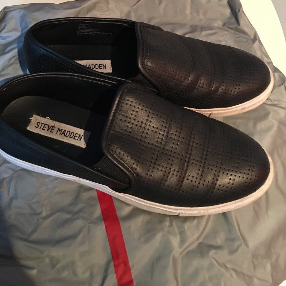 Gently used Steve Madden Slip ons.