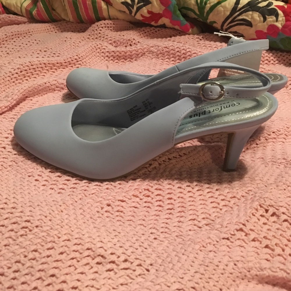 🛍BOGO🛍 NWT Blue Heels Size 9.5