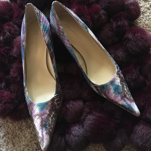 Anne Klein heels - Picture 1 of 4