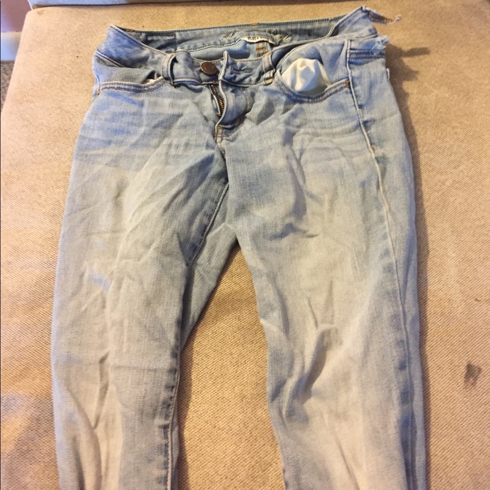 Light wash ae jeans