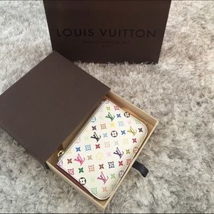 Authentic Louis Vuitton Multicolor key cles blanc