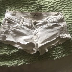 White Hollister short shorts