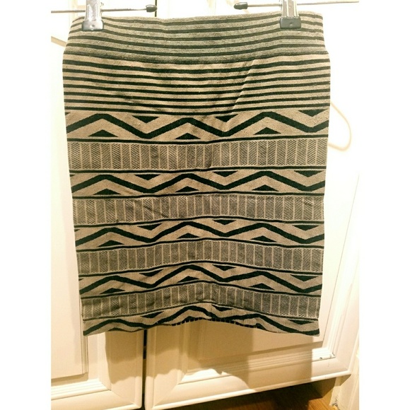 Mini Skirt - Picture 3 of 4