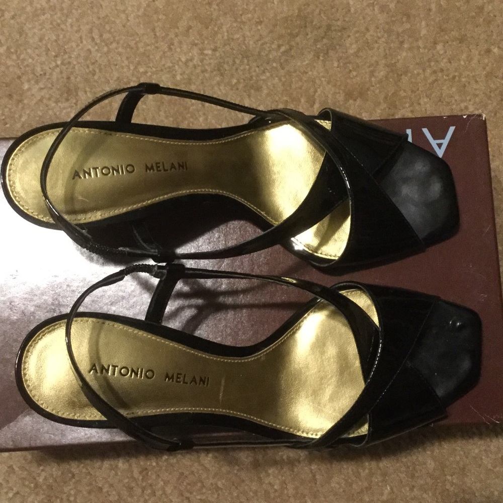 Antonio Melani black skinny heel shoe size 8