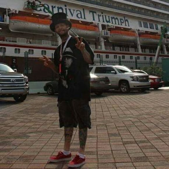 Meet your Posher, Scotty - Picture 1 of 1