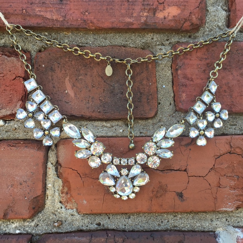 👑 Leslie Danzis statement necklace