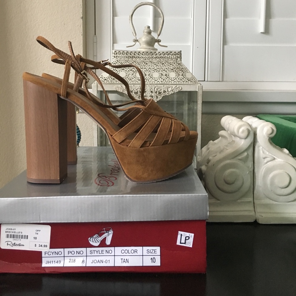 Breckelle's  sandals