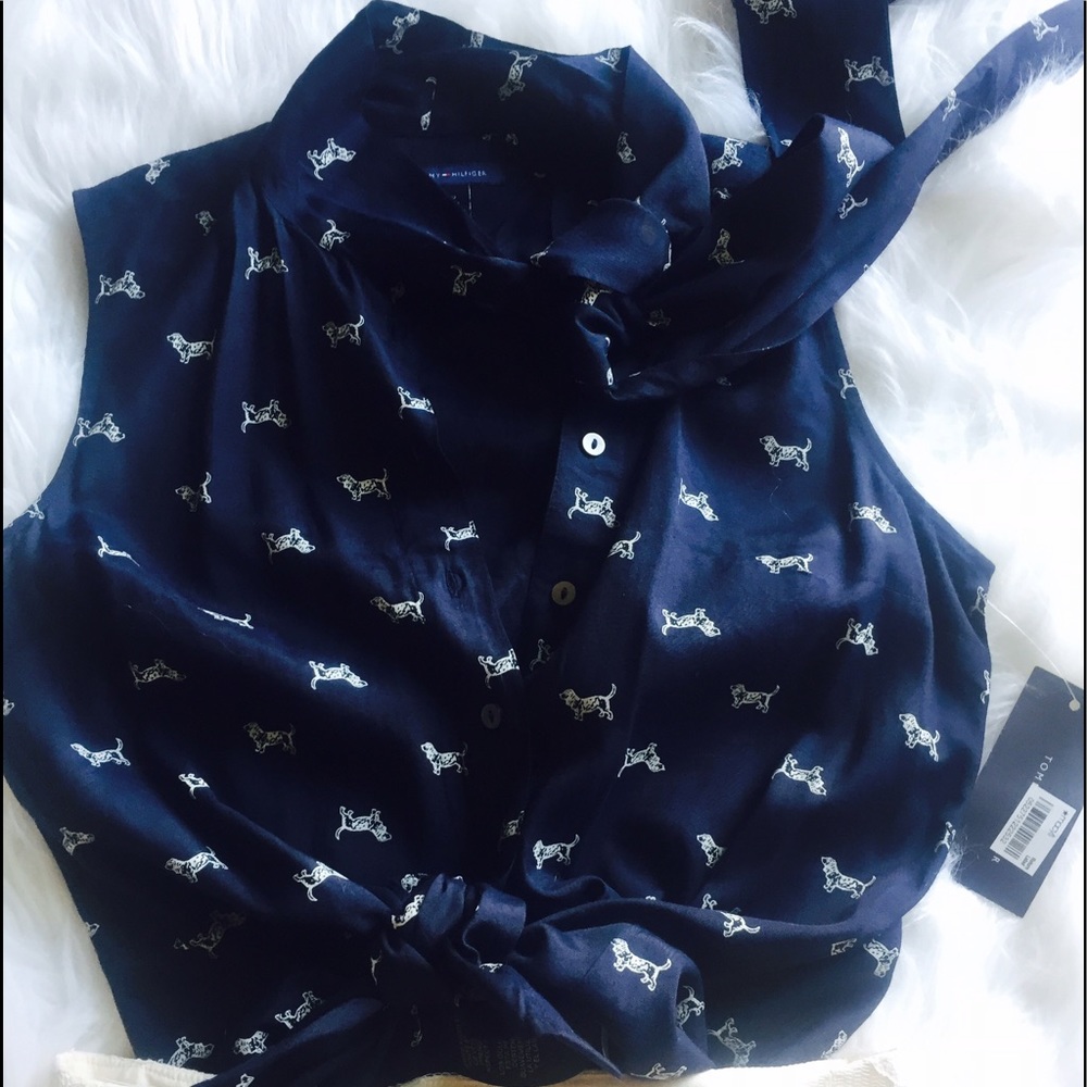 Tommy Hilfiger sleeveless tie up Blouse!