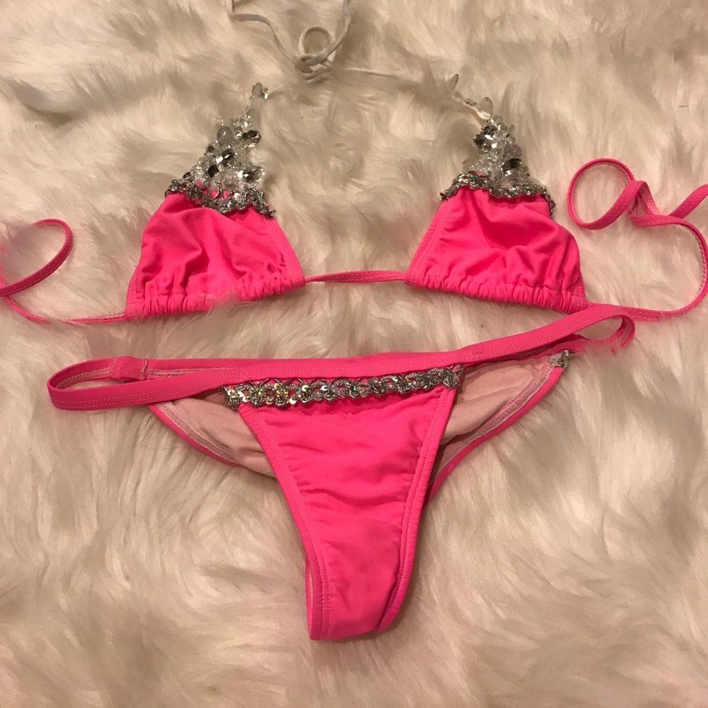 New Veve Swimwear Wild At Heart Bikini