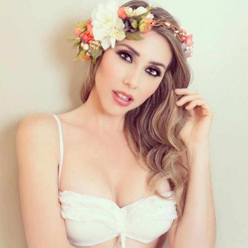 Meet your Posher, Eva