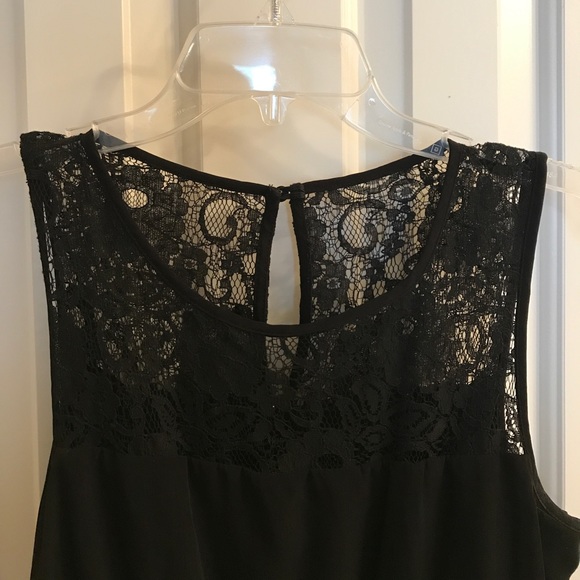 Black dress - Picture 3 of 4