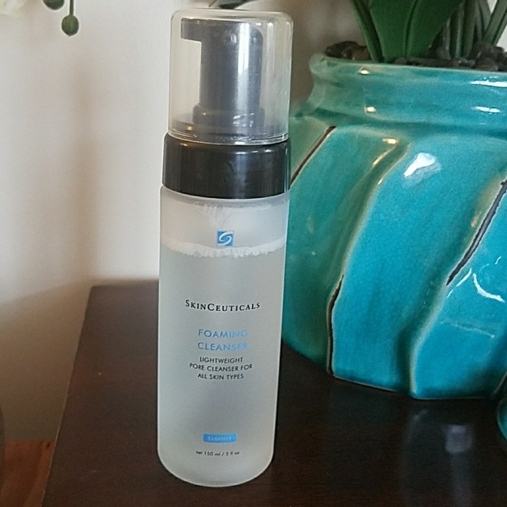 SALE!  Foaming cleanser skinceuticals