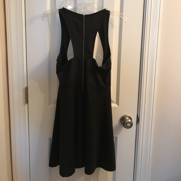 Black and white dress - Picture 2 of 4