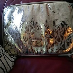 Michael kors monogram laptop case