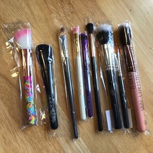 Makeup brush lot