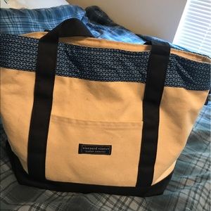 vineyard vines tote bag