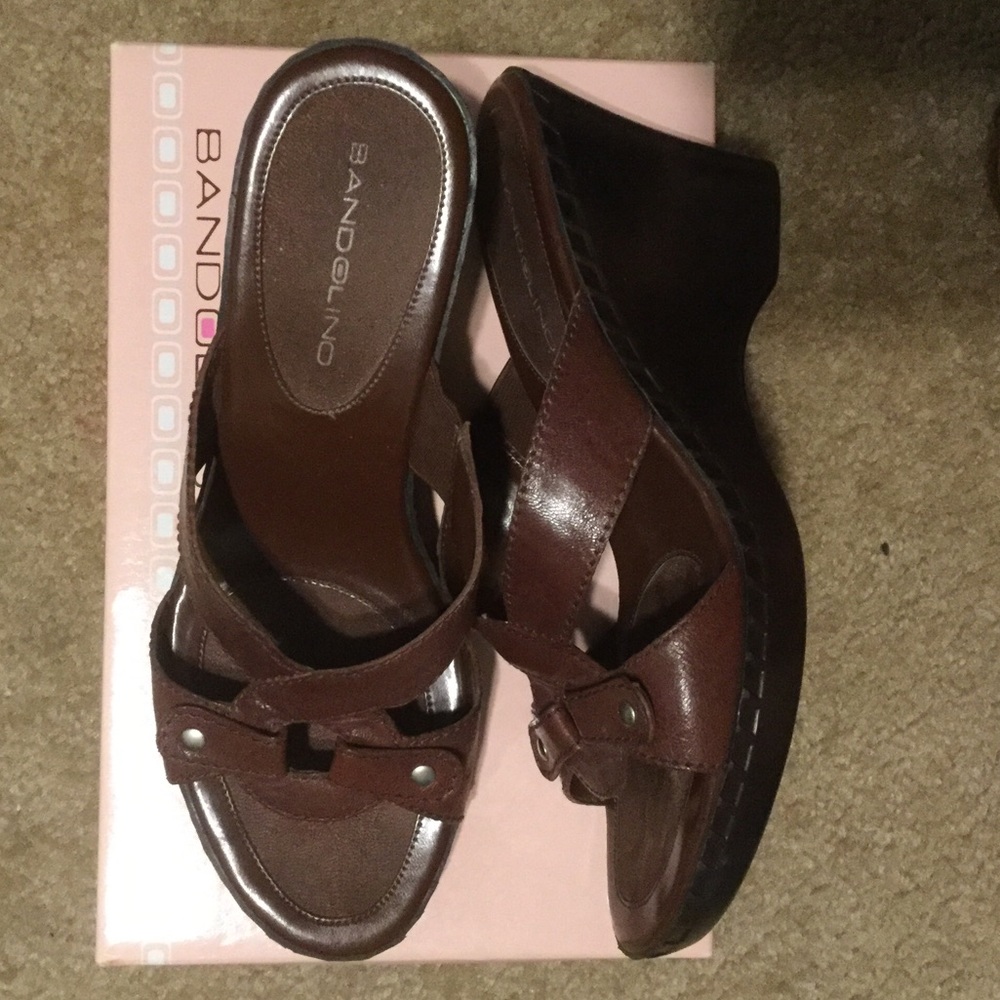 Bandolino brown wedge Size 8