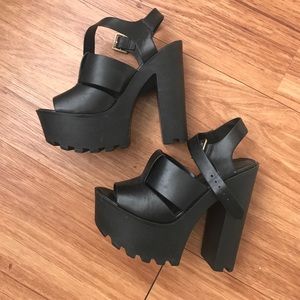 Soda Chunky Platform sandals