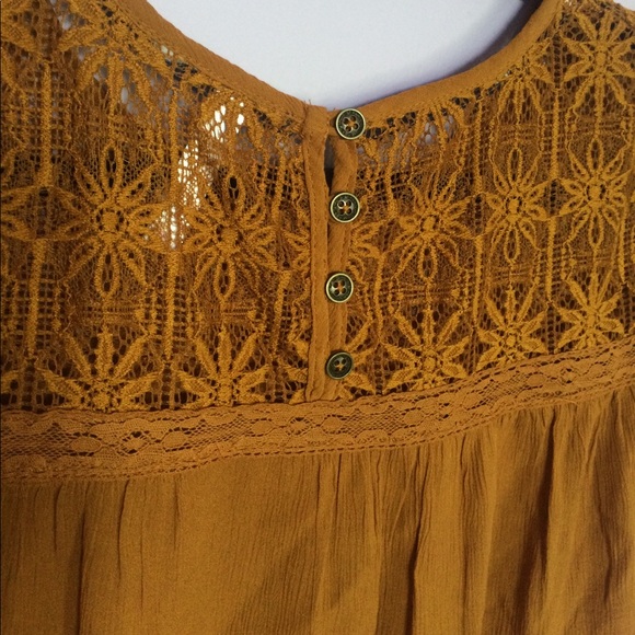 Top - Picture 3 of 4