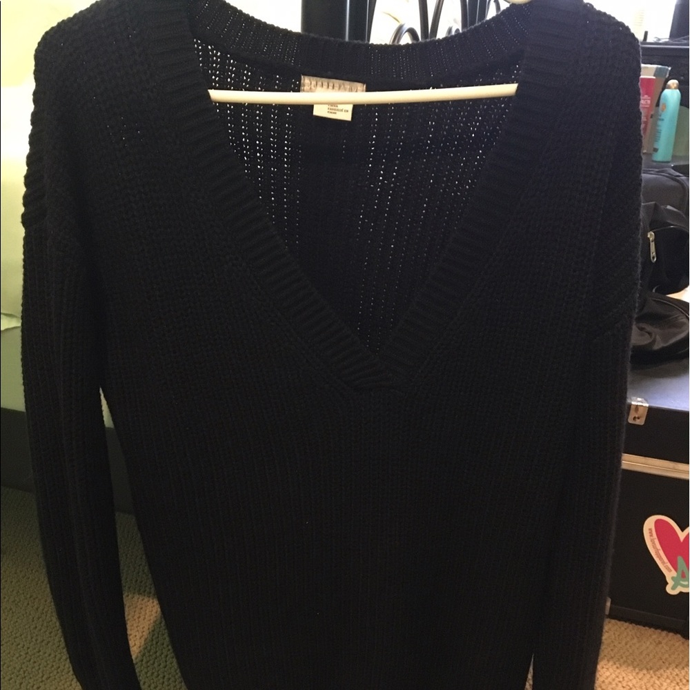 Black Urban Outfitters Sweater