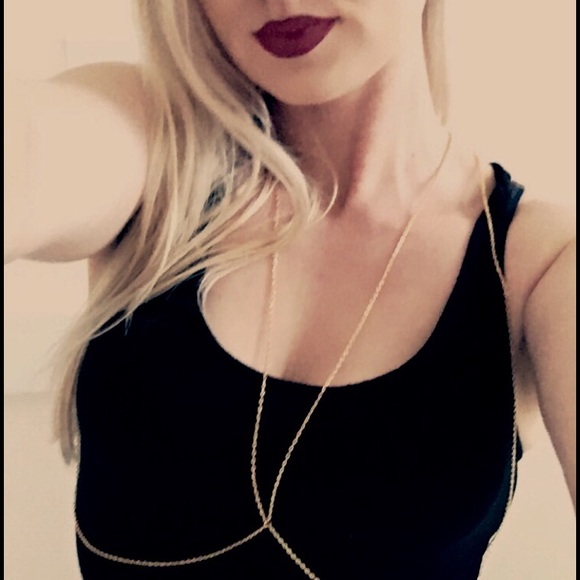 ❣Flash Sale! "Riri" Dainty Gold Bra Chain - Picture 4 of 8