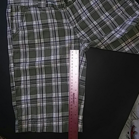 Shorts - Picture 3 of 3