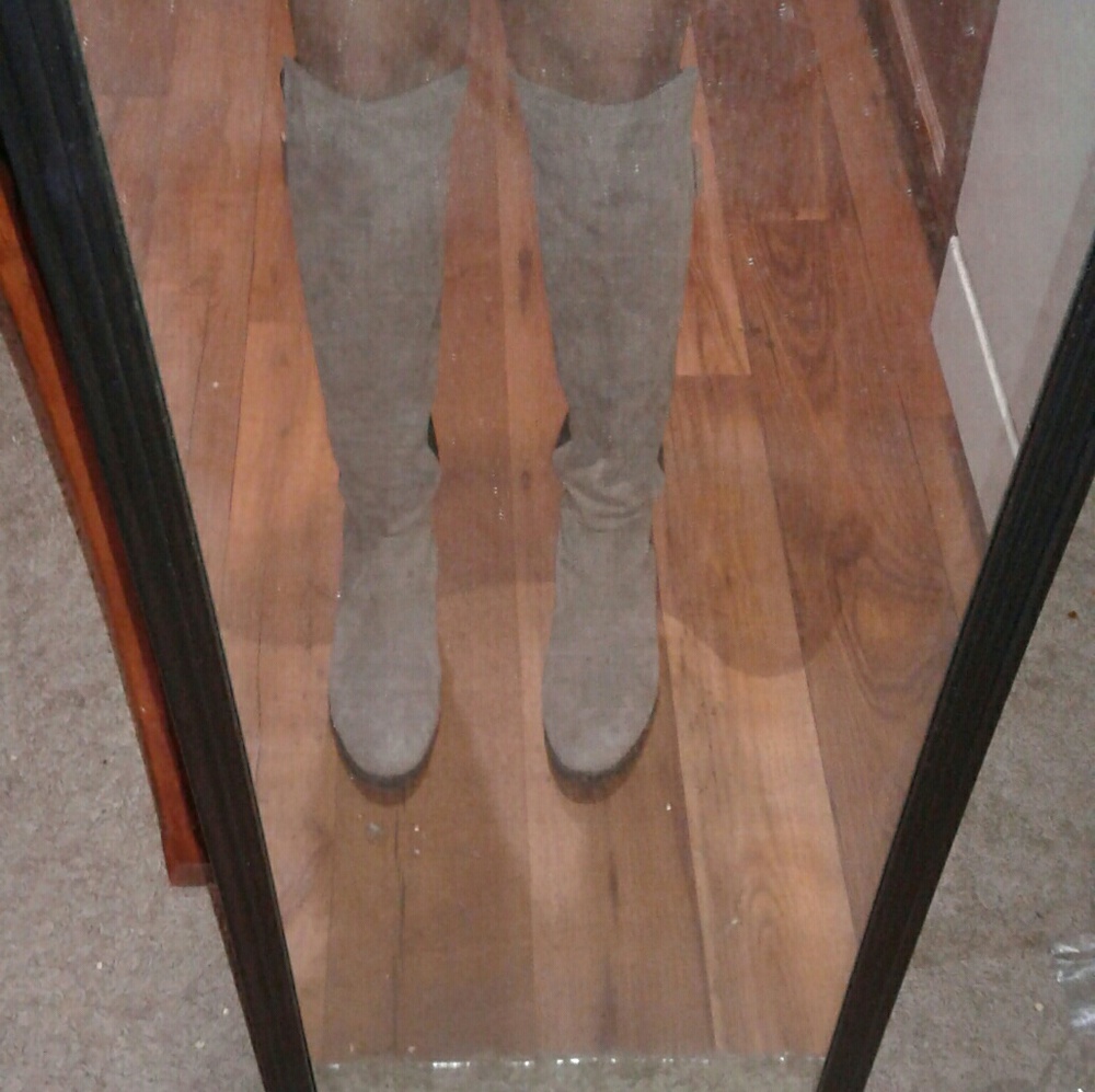 VINCE CAMUTO SUEDE BOOTS*SEND ME AN OFFER*