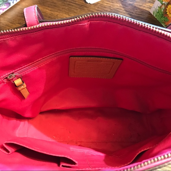 Used Coach purse - Picture 3 of 5