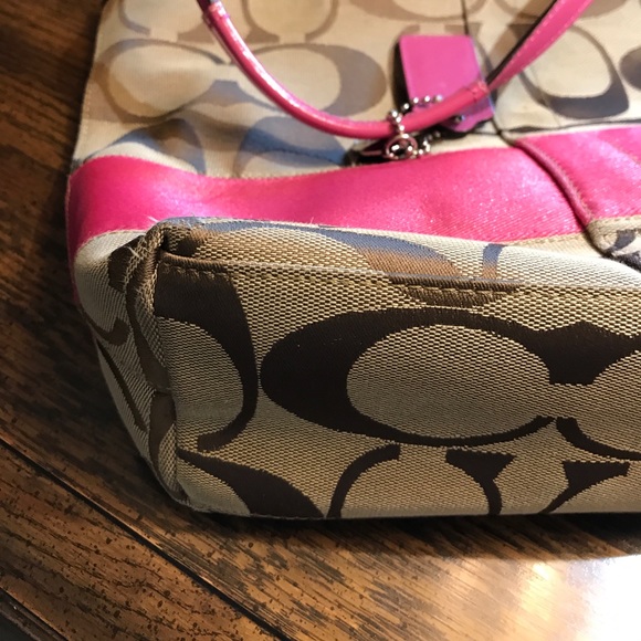 Used Coach purse - Picture 4 of 5