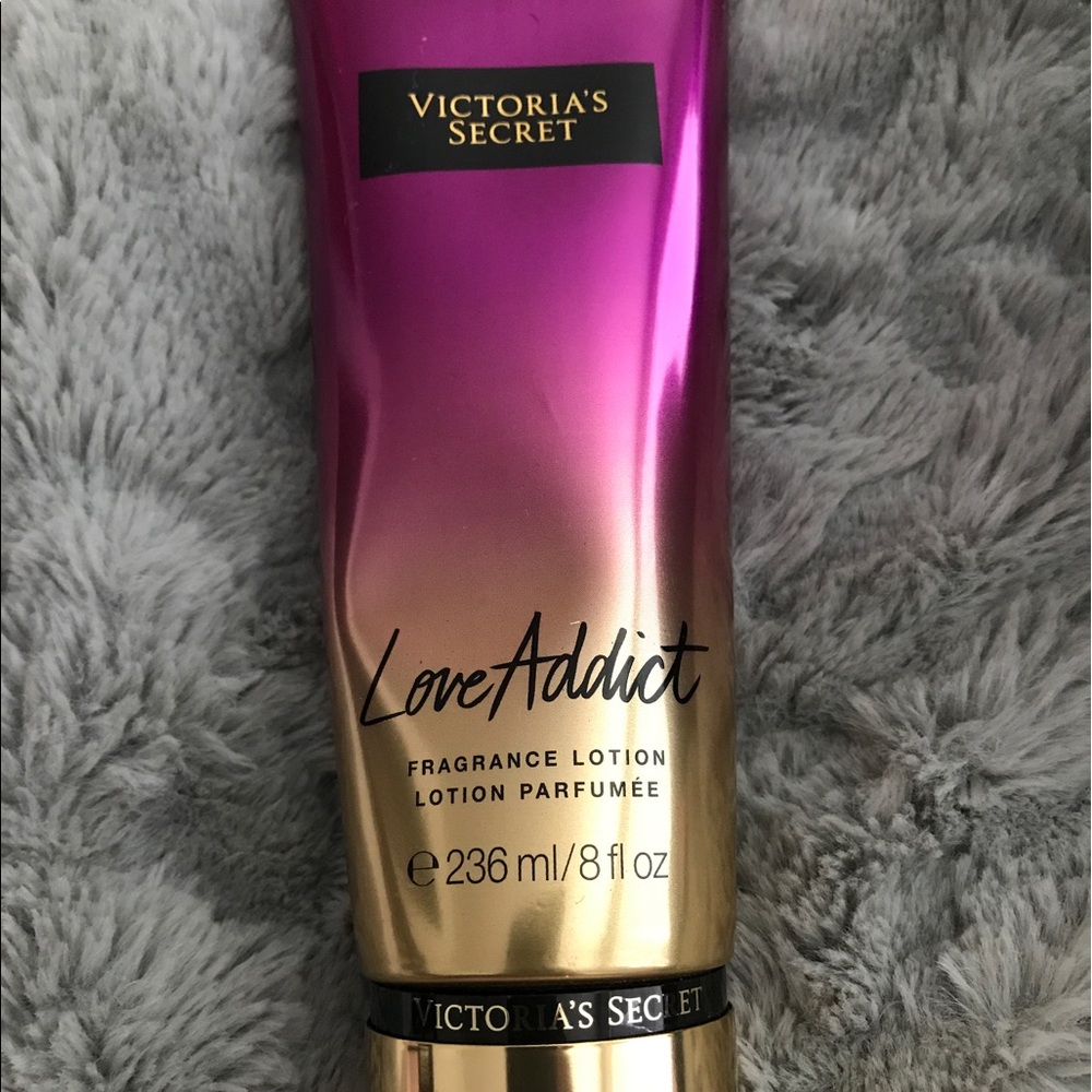 Victoria's Secret love addict body lotion