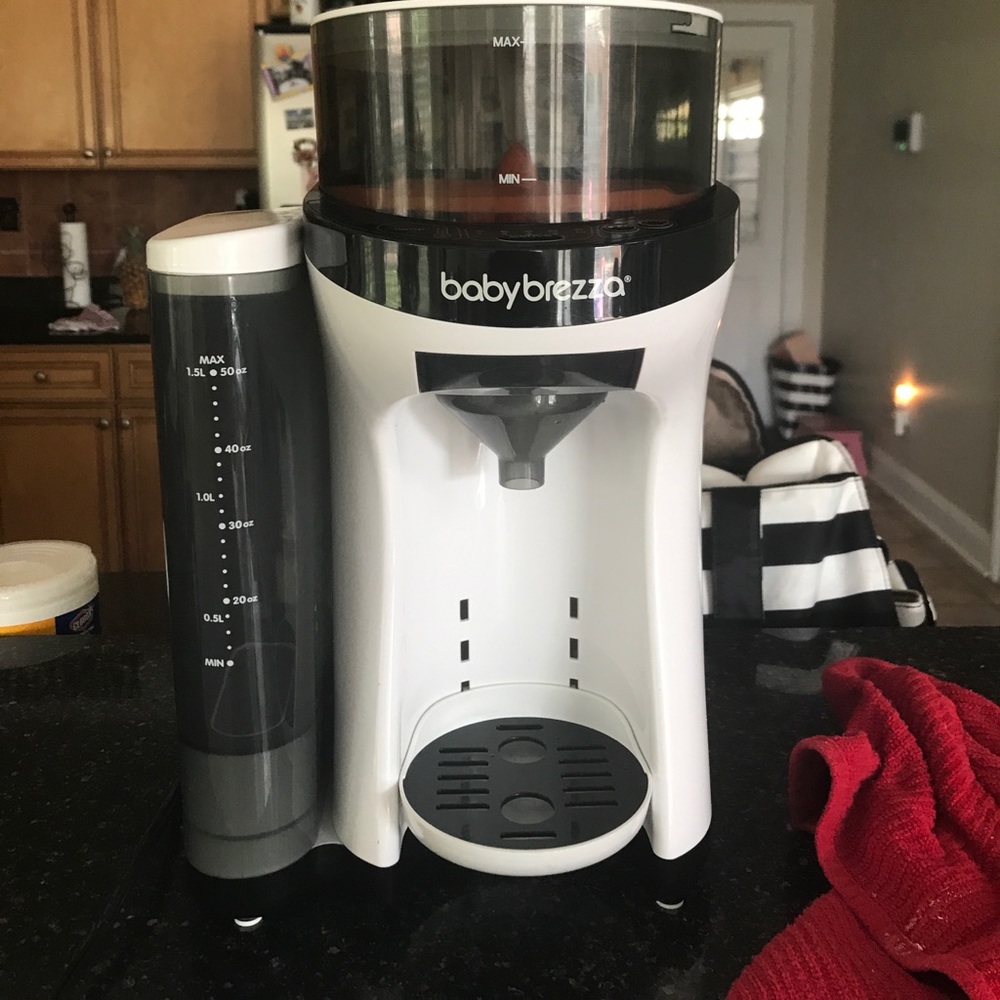 Babybrezza baby formula bottle maker