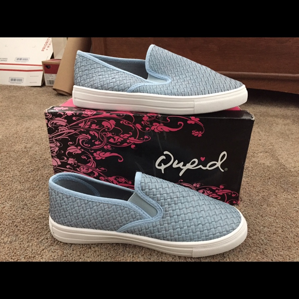 Light Blue woven texture slip on sneakers size 7/8