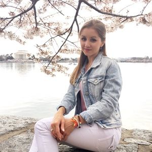 Meet your Posher, Oxana