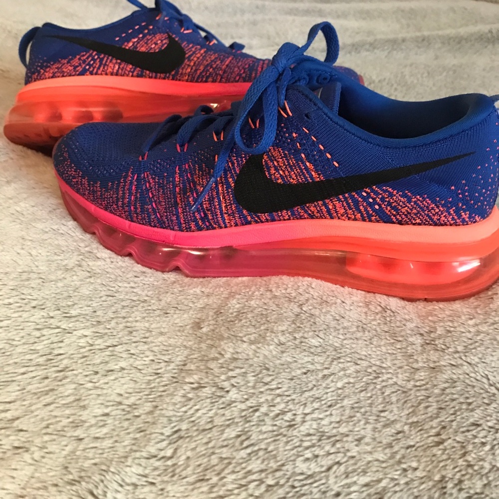 Nike Flyknit Max