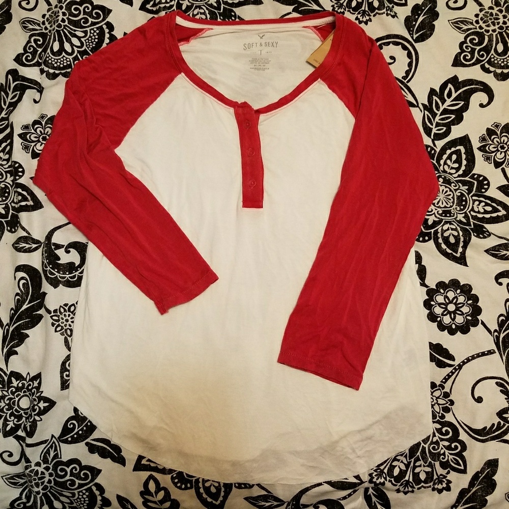 NWT AEO Feminine Baseball Tee.