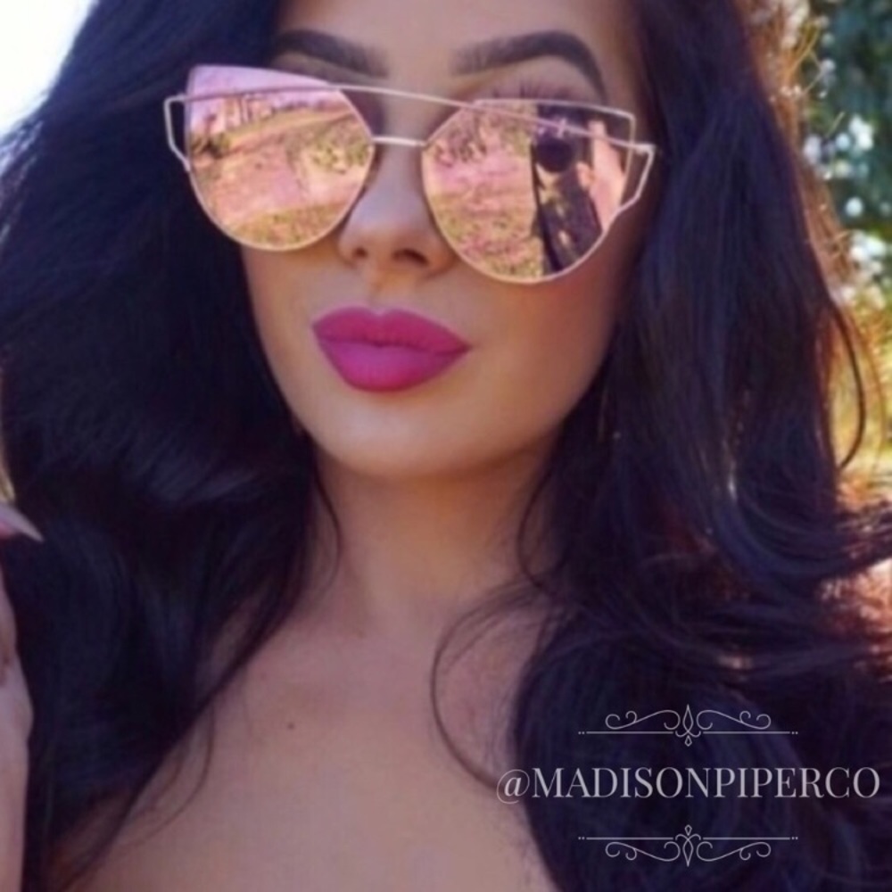 ❗️Just restocked! "Ava" Rose Gold Sunglasses ☀️