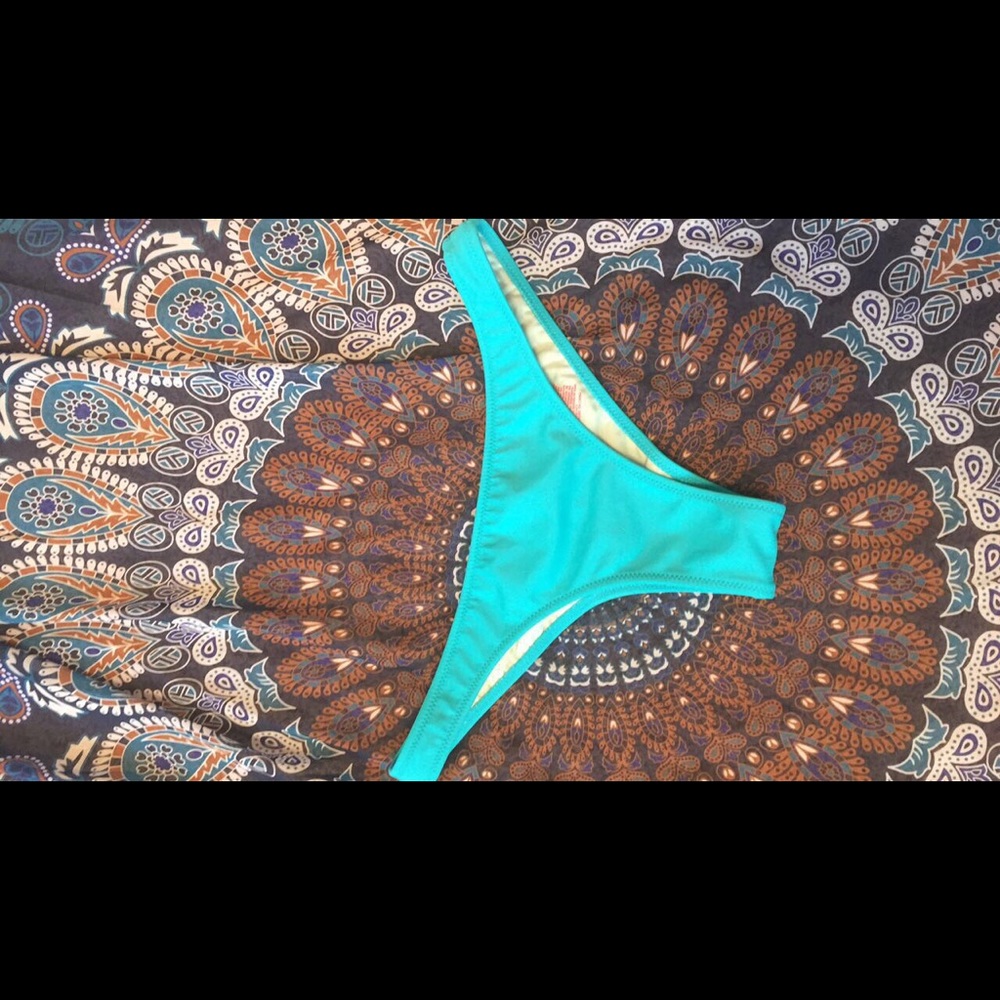 Bikini bottoms