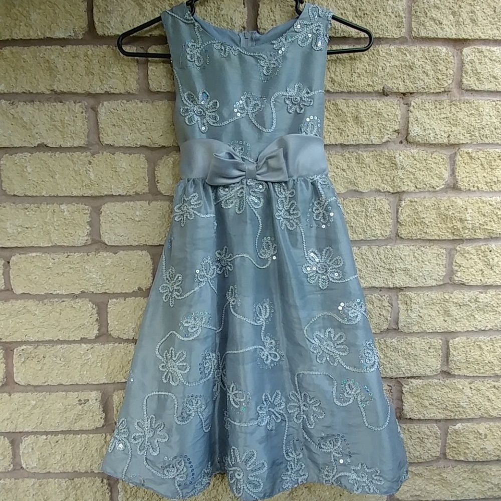 Girls dress