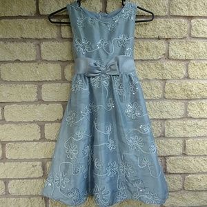 Girls dress