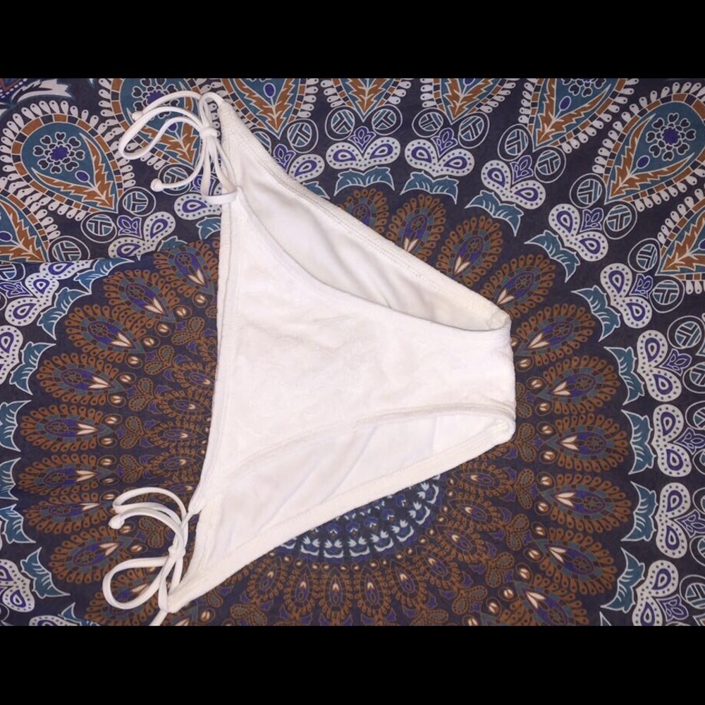 Bikini bottoms