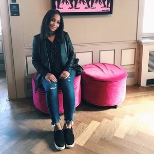 Meet your Posher, Victoria !