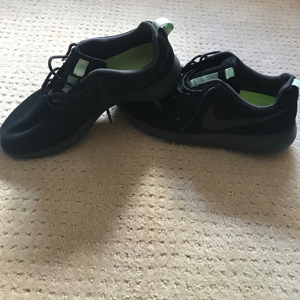 Roshe Runs