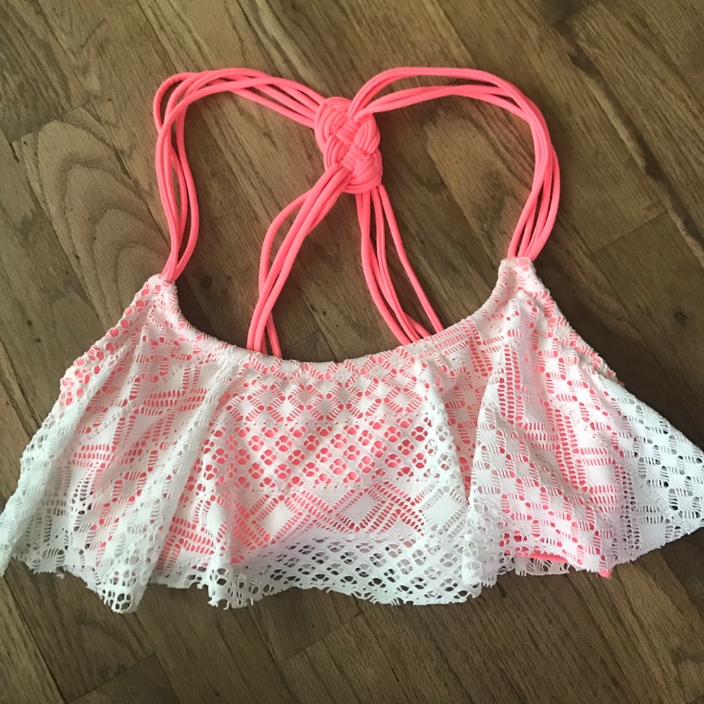 Zumiez Trillium size small swim top
