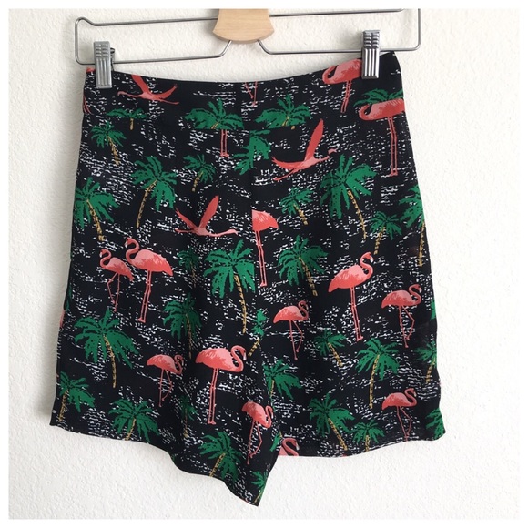 Topshop Black Flamingo Palm Tree Printed Shorts - Picture 2 of 5